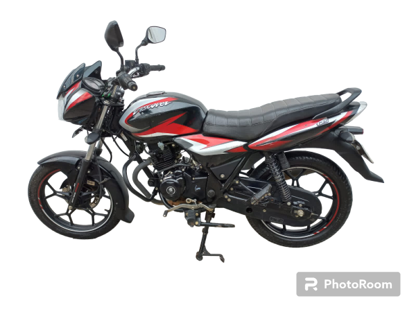 MOTOCICLETA BAJAJ DISCOVER DS 2022 125 CC NEGRO ROJO CON FRANJAS MULTICOLOR 9,912 KMS.